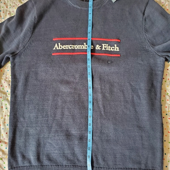 Abercrombie and Fitch men's sweater size Large. - Picture 9 of 10